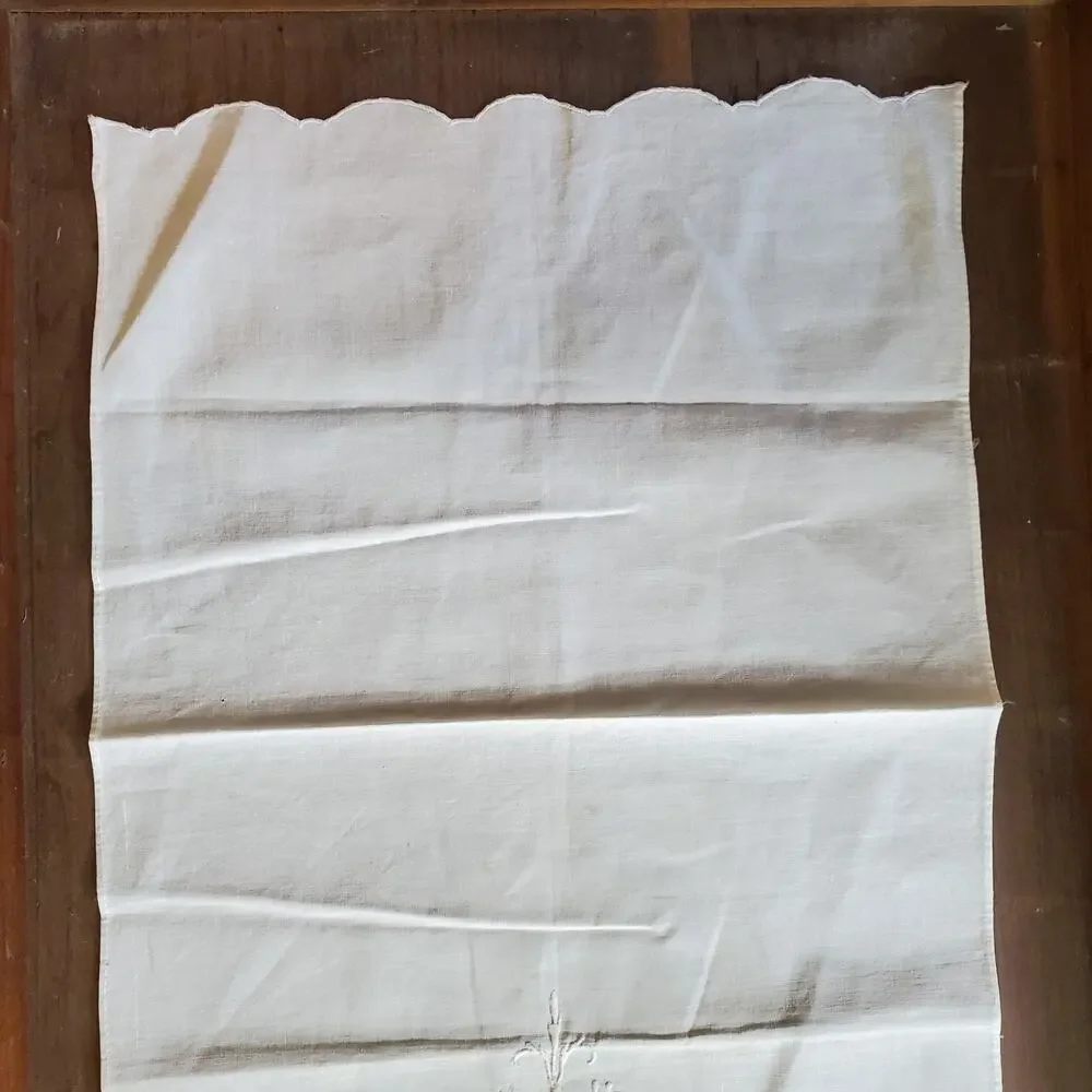 Vintage Hand Towel White w/ Embroidery & Cutouts 13x18 Inch